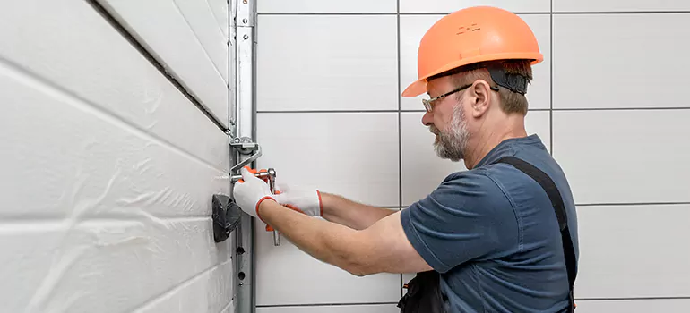 Commercial Garage Door Repair in The Patch, ON
